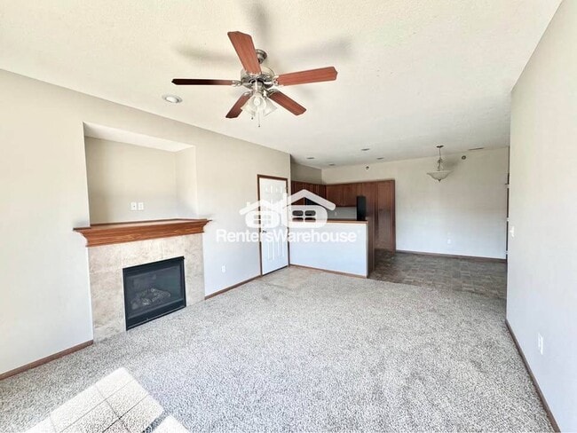 Building Photo - 1624 NW Prairie Lakes Dr Rental
