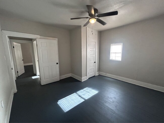 Photo - 1710 W 15th St