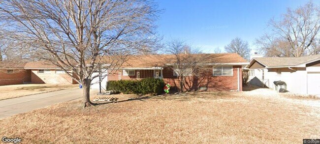 Building Photo - Beautiful 3 Bedroom Home