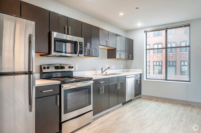 3BR, 2BA - 1169SF - Kitchen