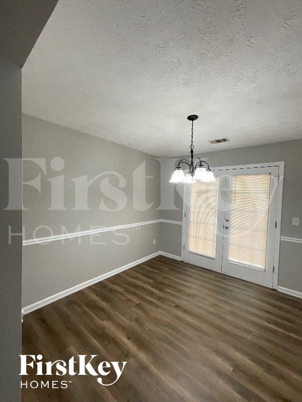 Photo - 1404 Lancaster Ct