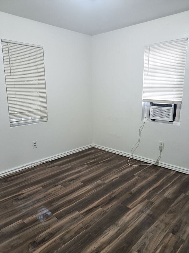 Photo - 5016 Drexel Ave
