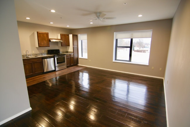1306 E 11th St Unidad 4