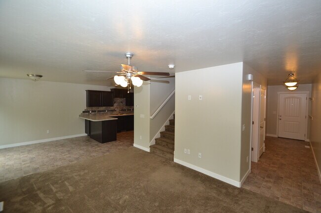 Photo - Beautiful 3 Bed/2.5 Bath in Draper!!!