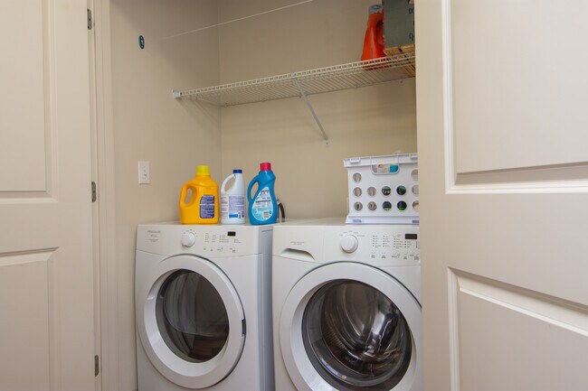 Photo - ELEVATE Student Living - The Jefferson