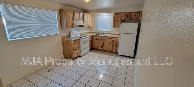 Photo - 655 S 1000 W Unidad #2