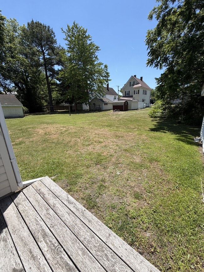 Photo - 406 Maple St