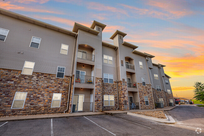 Building Photo - ASPIRE at Bristol Park Rental