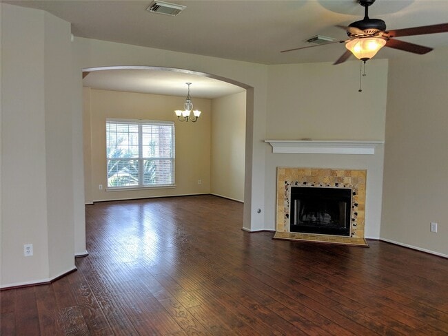 Building Photo - 3526 Schumann Oaks Dr Rental