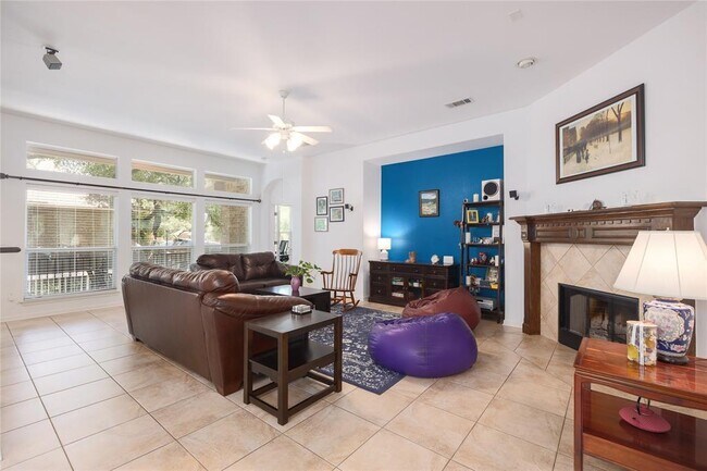Photo - 9700 Spanish Wells Dr