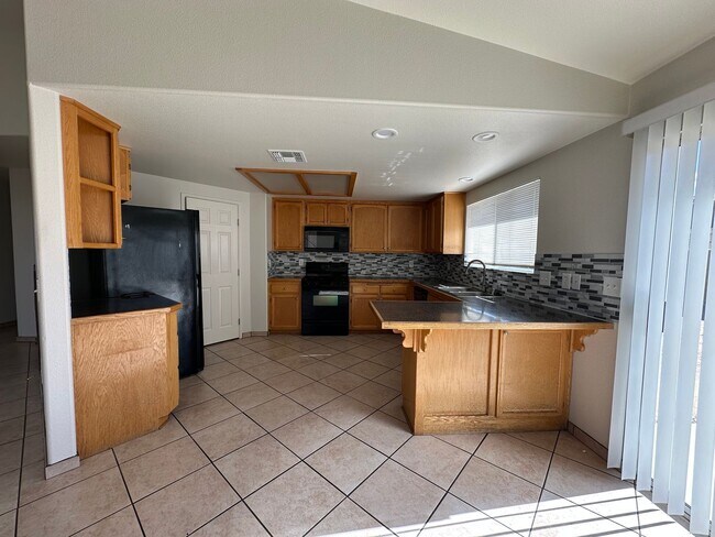 Photo - 3 bedroom 2 bath w/ office