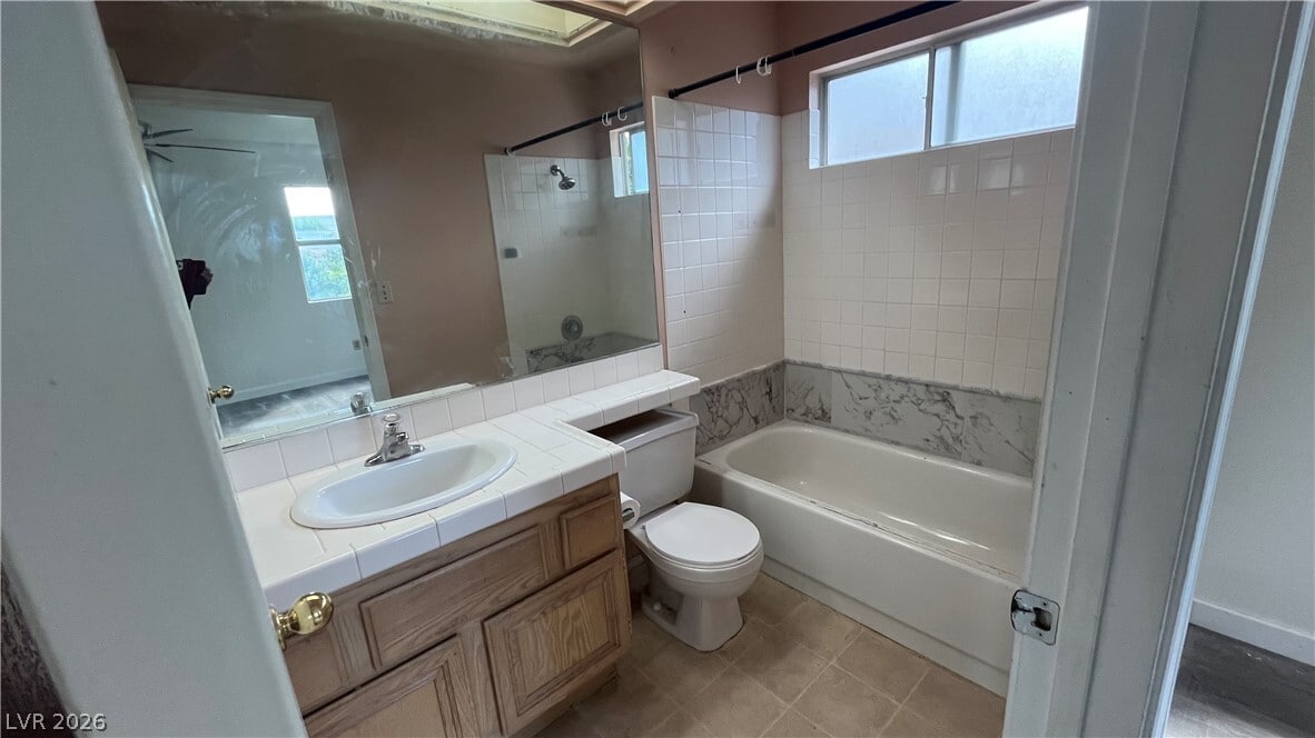 Photo - 2909 Calmada Ave