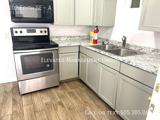 2102 Edith Blvd SE Unit A
