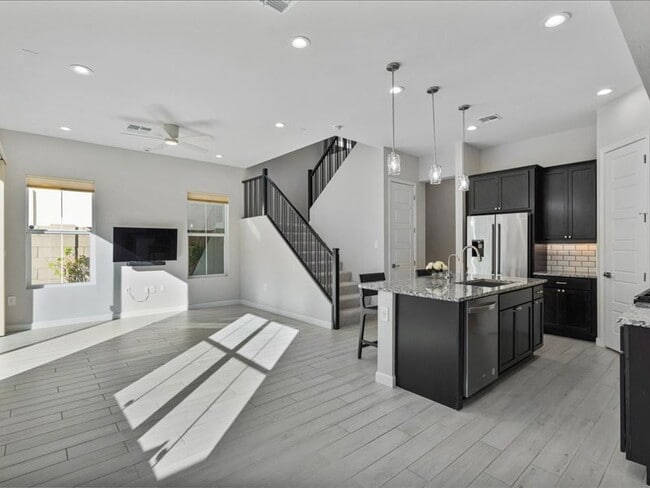 Main Floor - 5053 E Anderson Dr