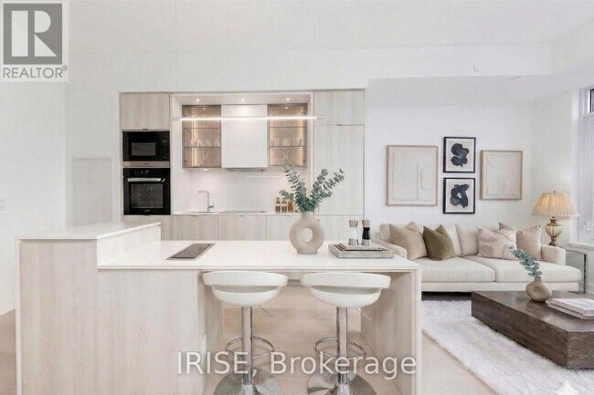 Photo - 11 Yorkville Ave Unité 5710