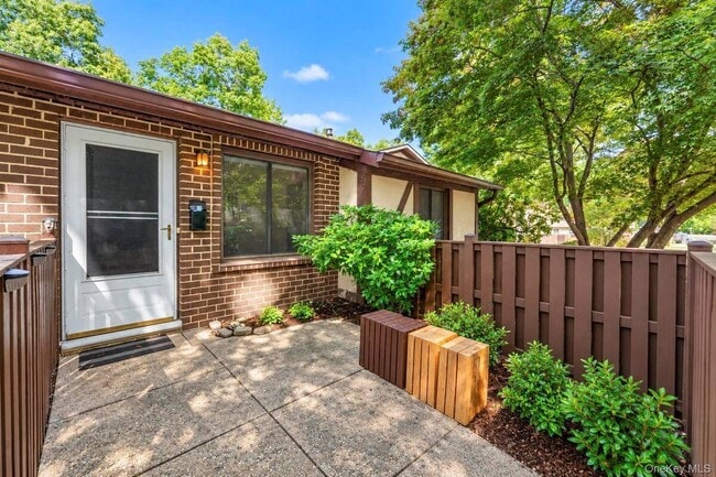 167 Cambridge Dr