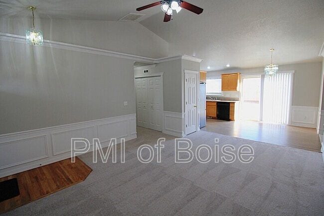 Photo - 78 S Chase St