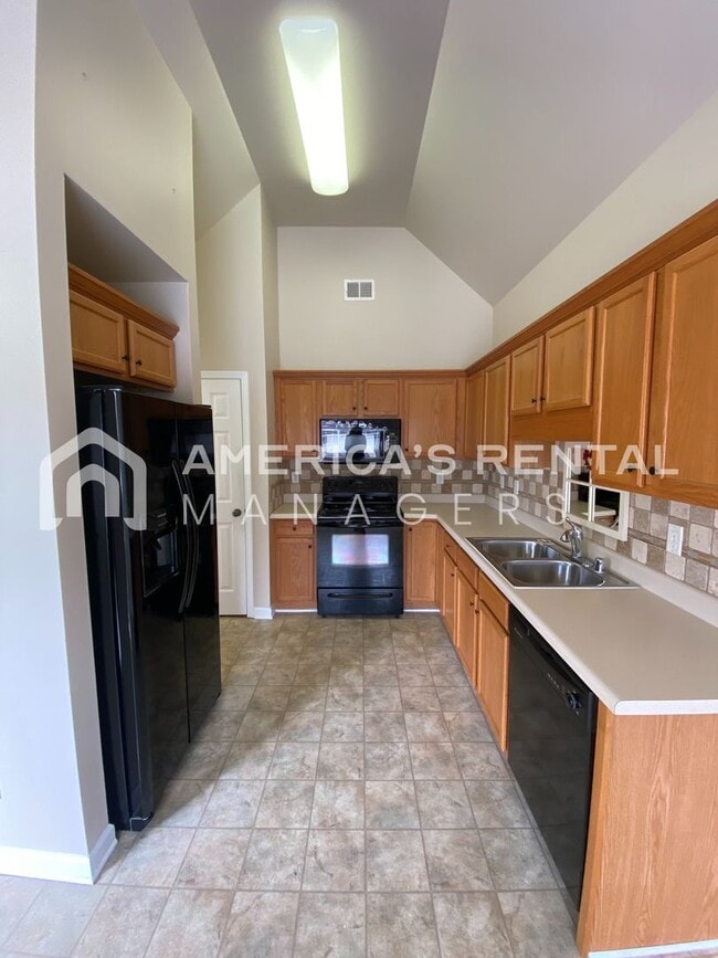 Photo - Cozy Home with Fenced-In Backyard for Rent in Bessemer! COMING SOON!