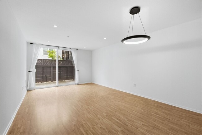 Photo - 8100 Oceaview Terrace-119