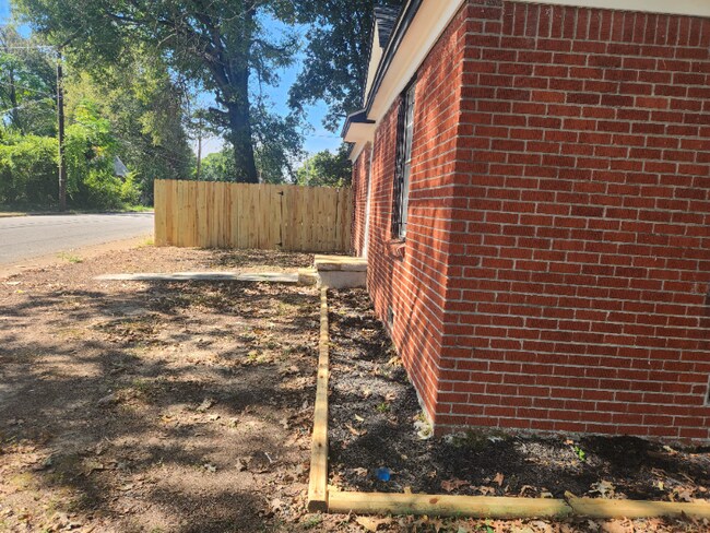 Photo - 791 Hanley St