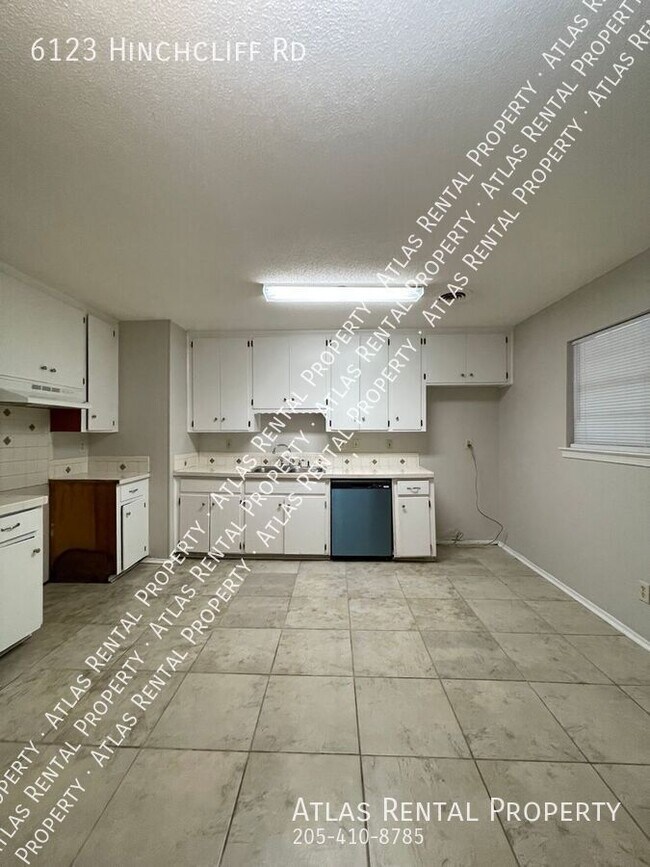 Photo - 6123 Hinchcliff Rd