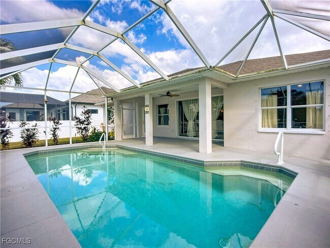 Photo - 4930 SW 25th Ct