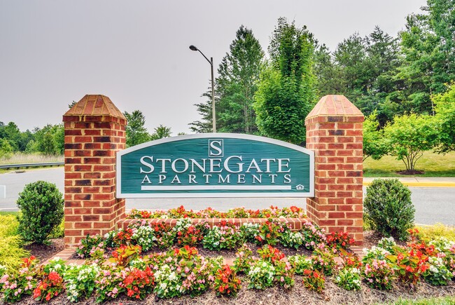 Photo - Stonegate Apartments