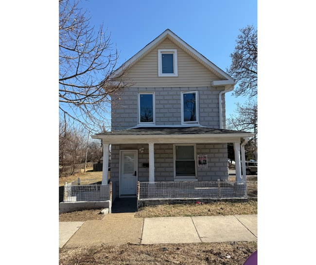 Building Photo - 4115 Fairhaven Ave Unit G Available $650 G