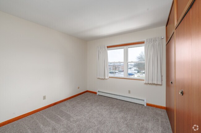 2BR, 1BA - 834SF - Secondary Bedroom