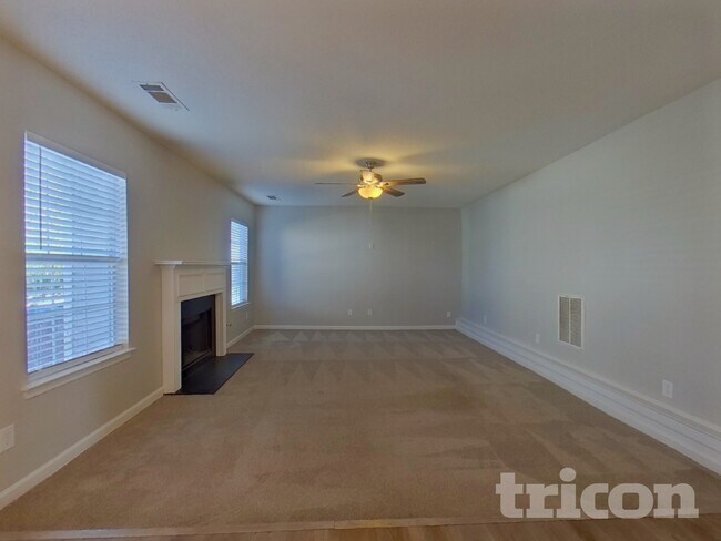 Photo - 6936 Foxmoor Way