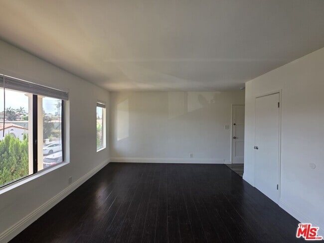 Photo - 221 Argonne Ave Unidad 223.5