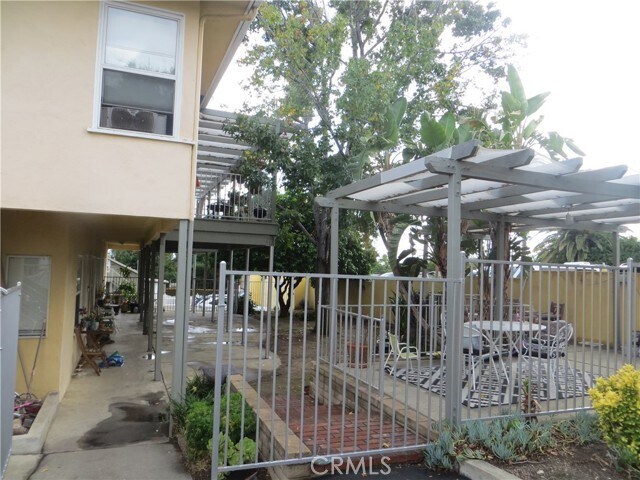 Photo - 147 Mariposa Ave Unidad D