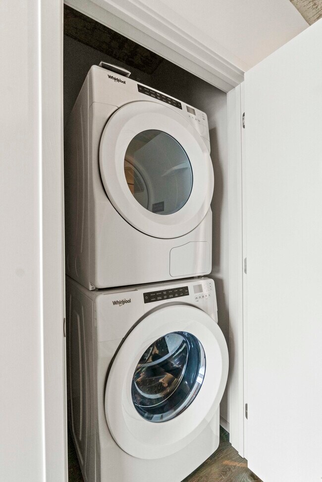 Photo - 697 S Clark St