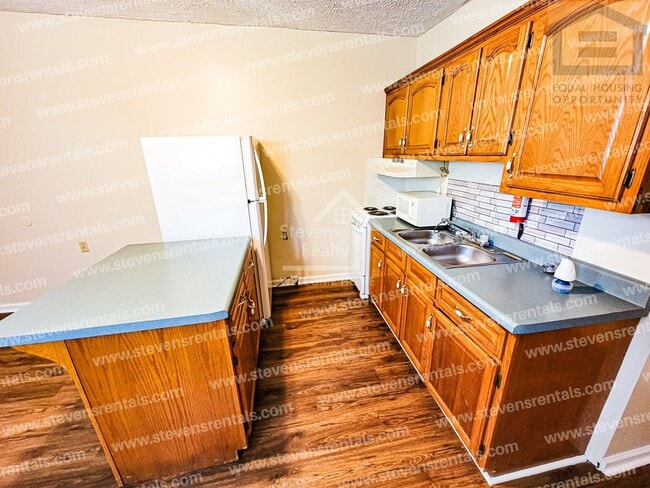 Photo - 111 Cassetty Ln