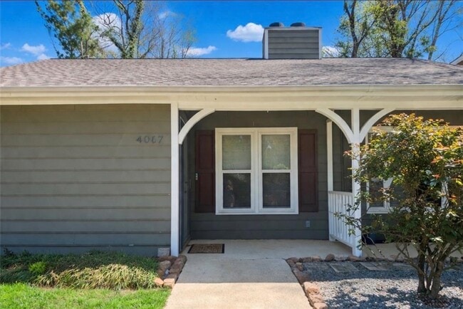 Building Photo - 4067 Coopers Hill Dr SE