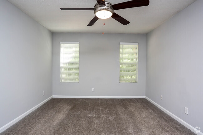 2BR, 2BA - 1,162 SF