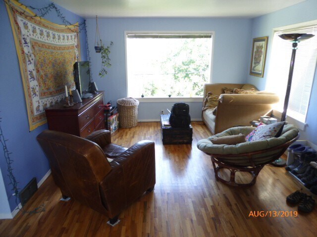 Photo - 2 Bed 1 Bath Upperr unit apartment in a Duplex