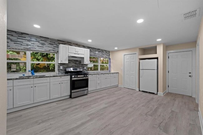 Photo - 2825 N Taliaferro Ave