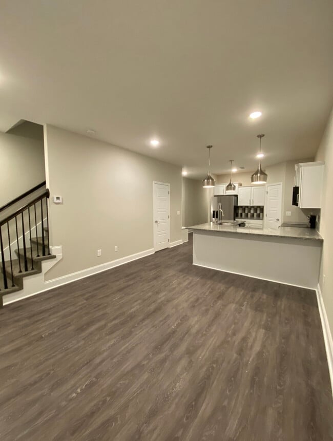 Photo - 1040 Glenkirk Dr