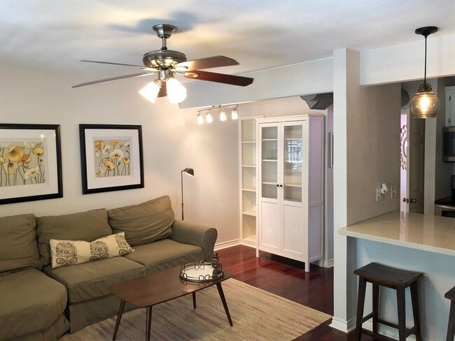 Photo - 1510 W 6th St Condo Unit 207