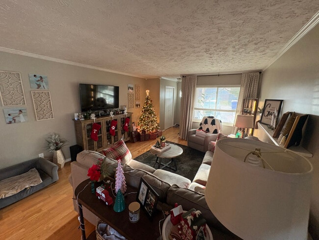 Photo - 1732 Woodpointe Dr