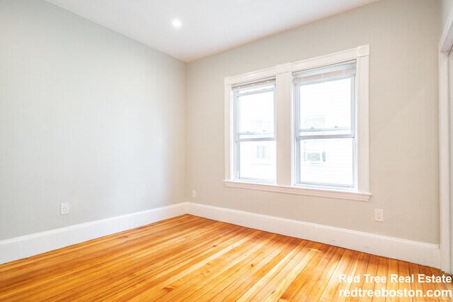 Photo - 164 Hyde Park Ave Unidad 2