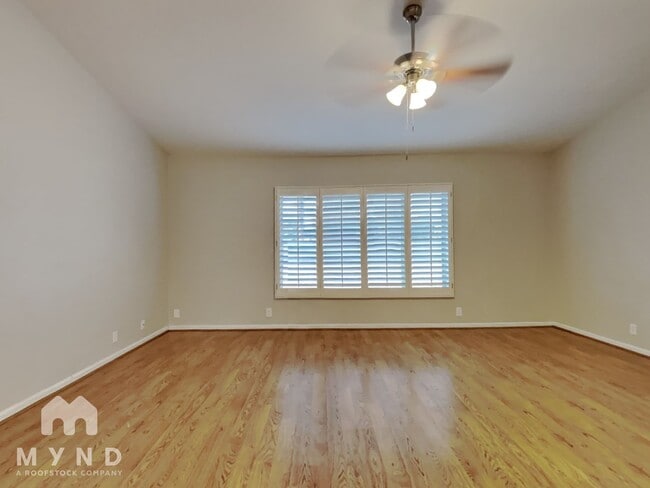 Photo - 10257 W Pasadena Ave
