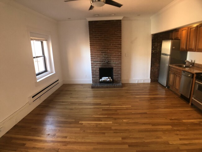 Photo - 48 Hereford St Condo Unit 4