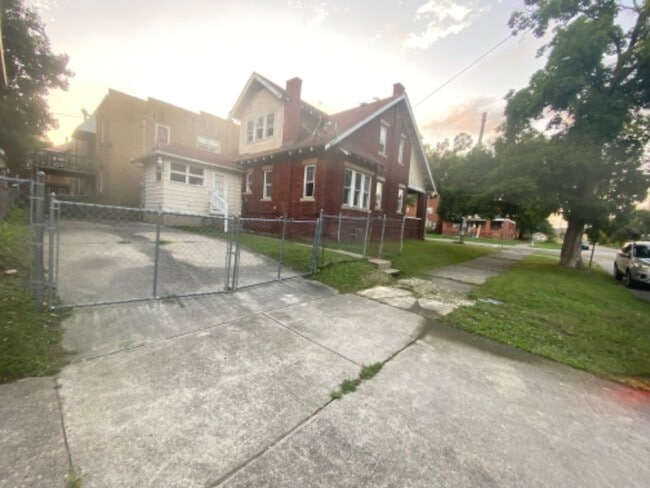 Photo - 1149 9th Ave