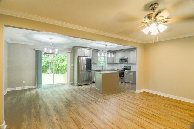 Photo - 2608 Meadow Lark Ln