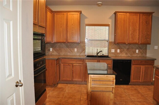 Photo - 507 Las Colinas Dr
