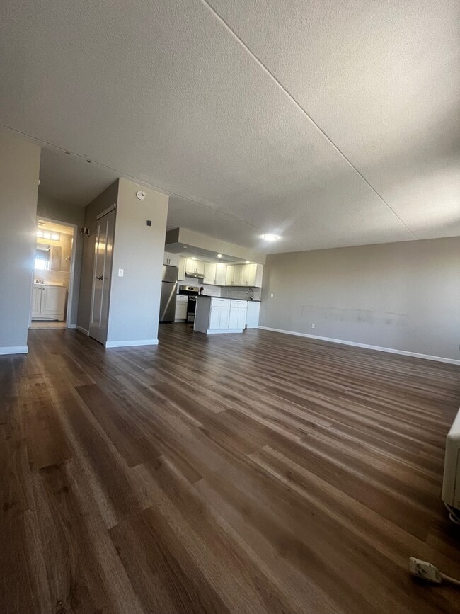 Photo - 171 Wellington Ct Unit 3A