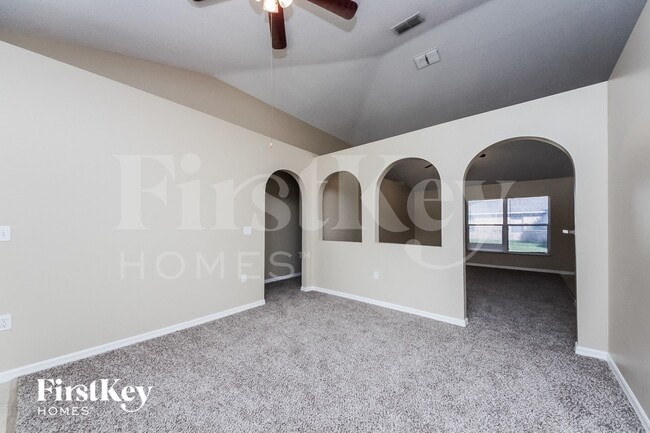 Photo - 917 Delano Ct