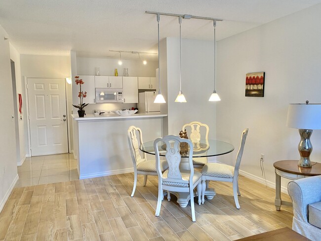 Photo - 720 S Sapodilla Ave Unit 312